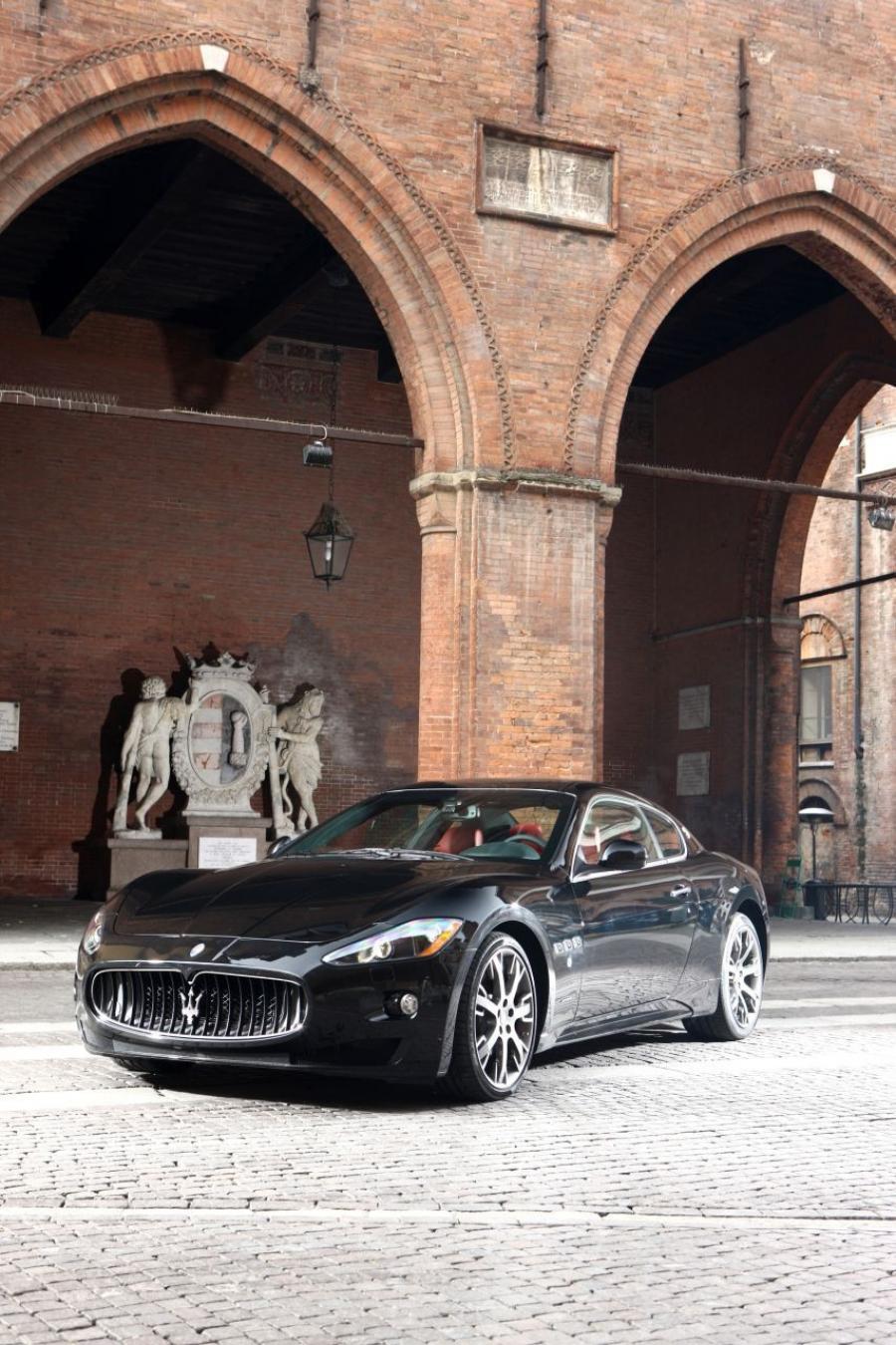  Maserati GranTurismo S 2008 года  (фото 26 из 142)